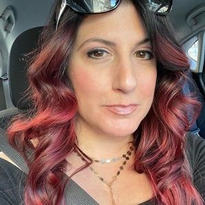 Meet your Posher, Jaclyn